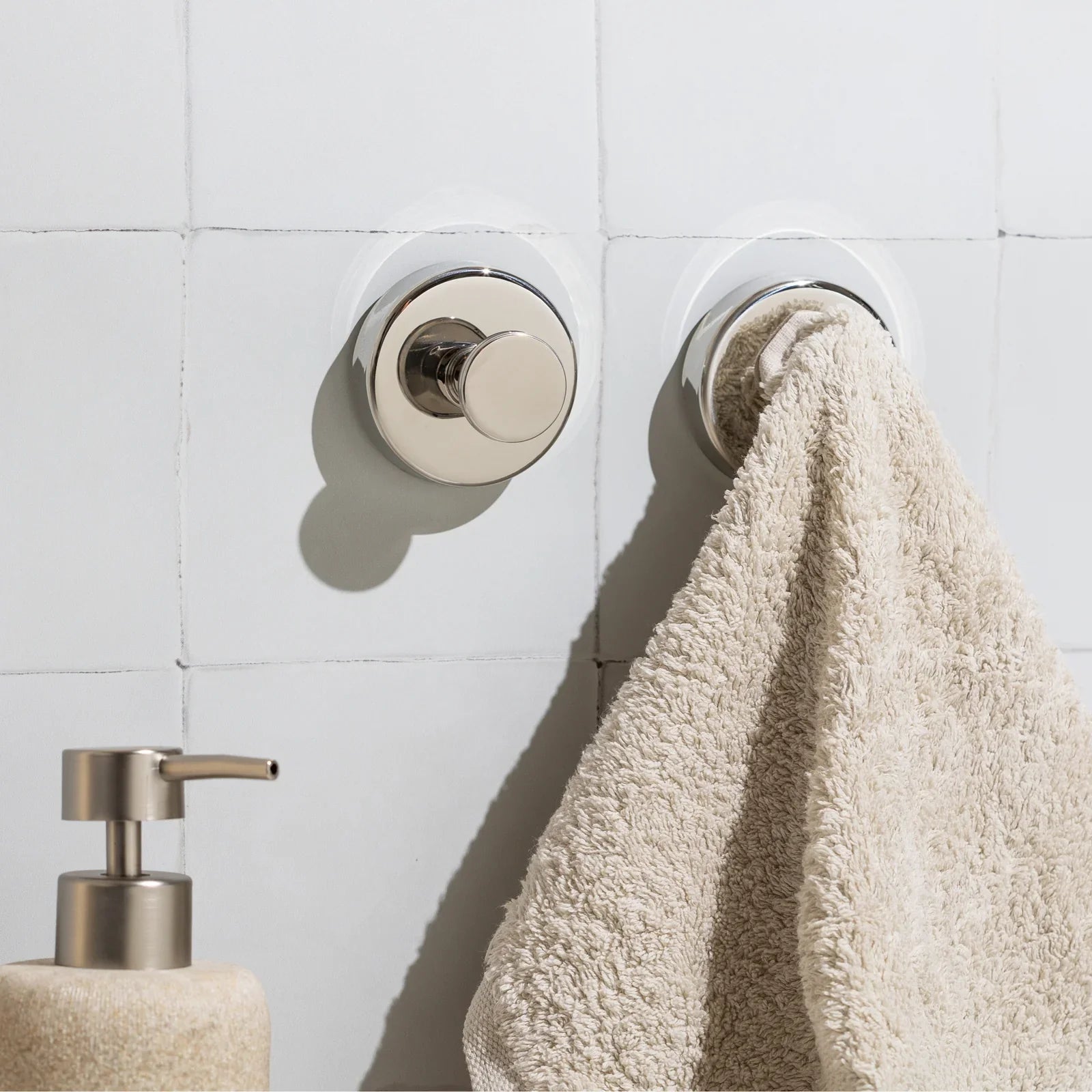 ScandicHook – Easy installation without drilling