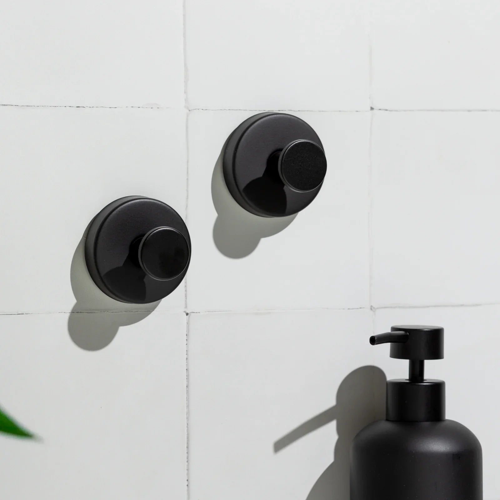 ScandicHook – Easy installation without drilling